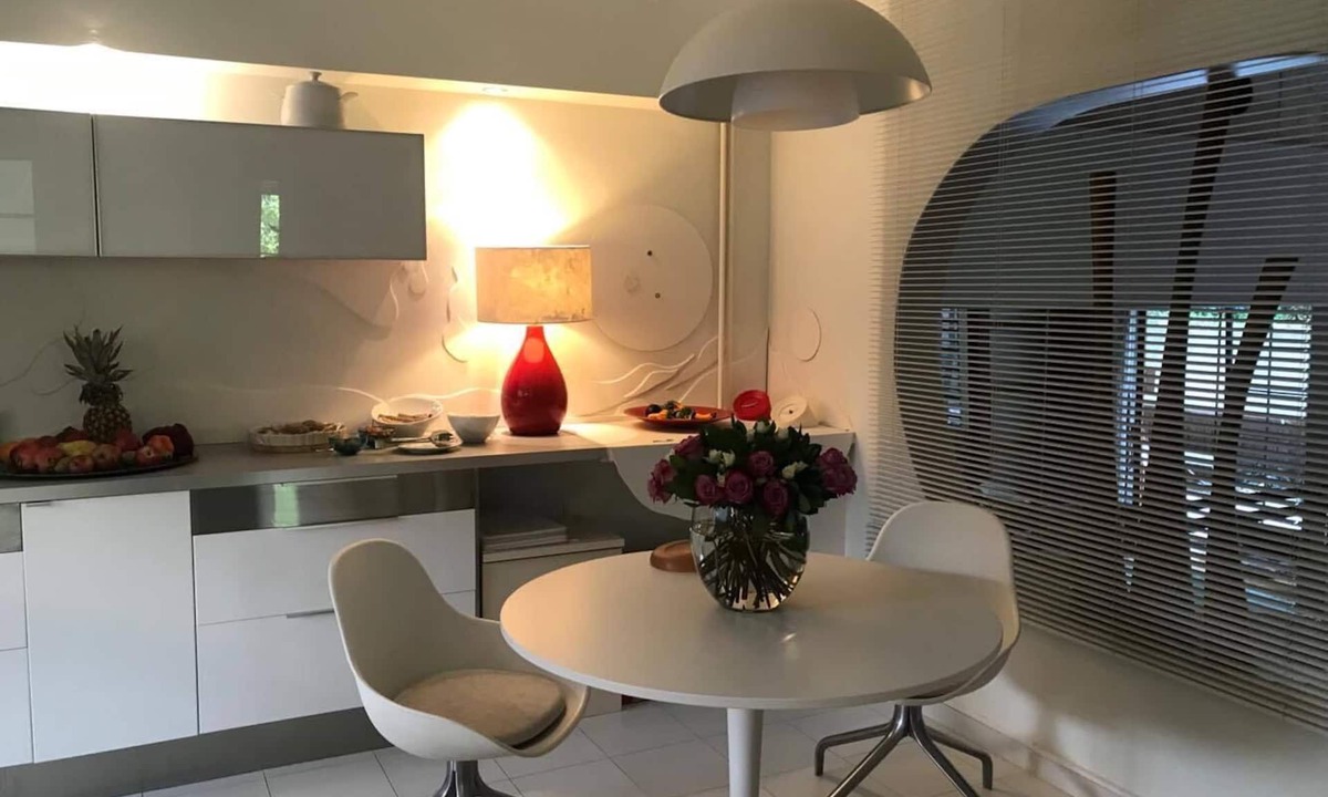 Papagou-Holargos Apartment | A SIMPLE APARTMENT