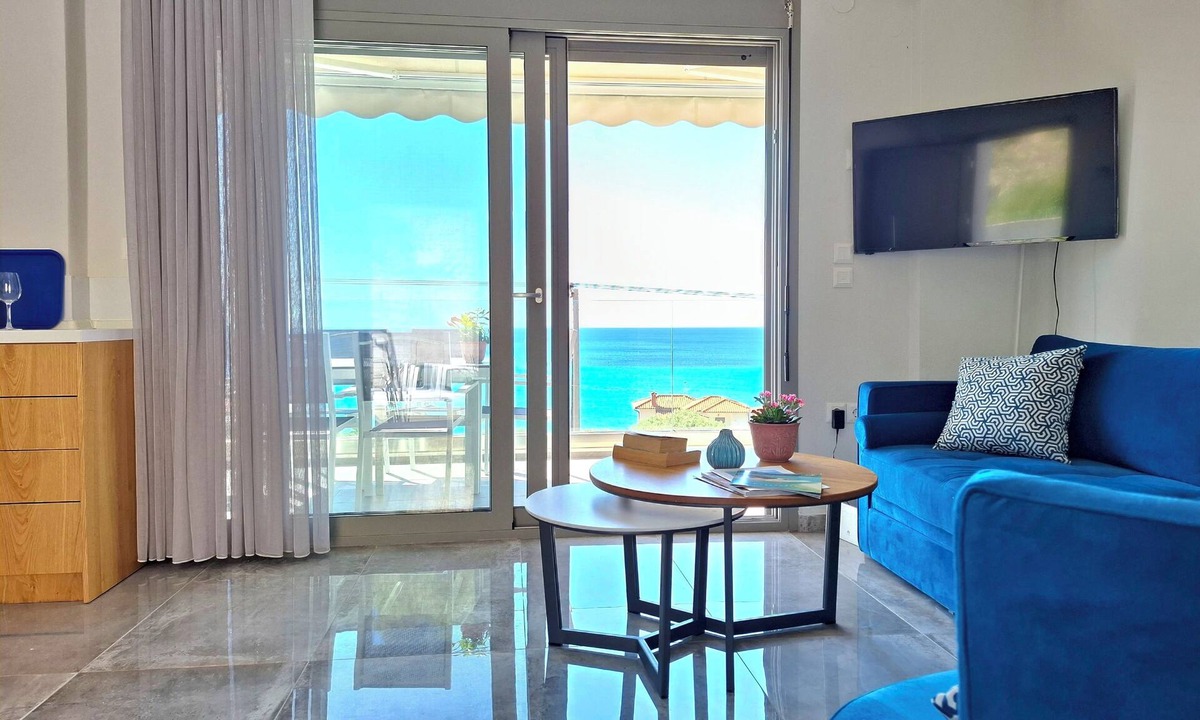 Halkidiki House | A stunning newly-built house overlooking the blue Aegean sea!