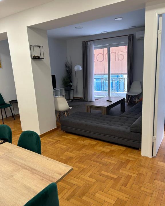Omonia Apartment | Acropolis View and Walking Distance 4 bd Flat