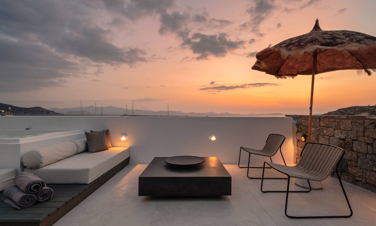 Naxos Apartment | Adjoining 2 Bedroom Sea View Suite With 2 Outdoor Jacuzzis