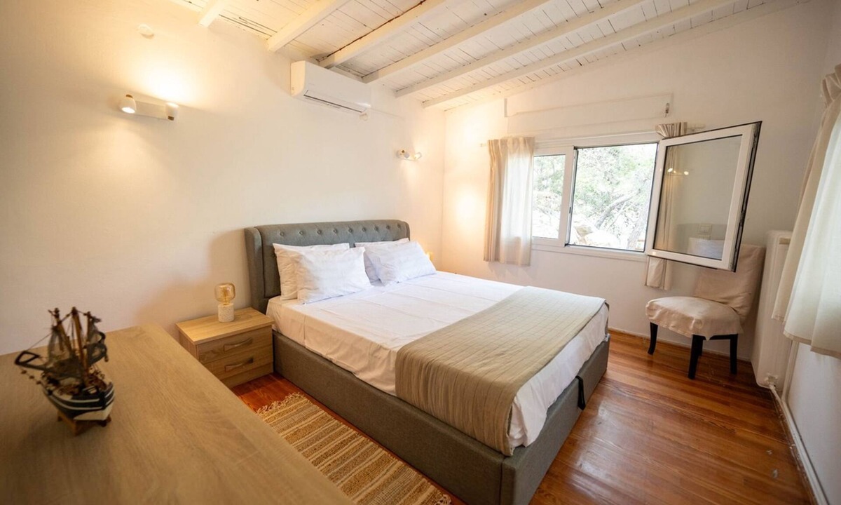 Loutraki-Agioi Theodoroi House | Aeraki Cottage at Heraion Lagoon