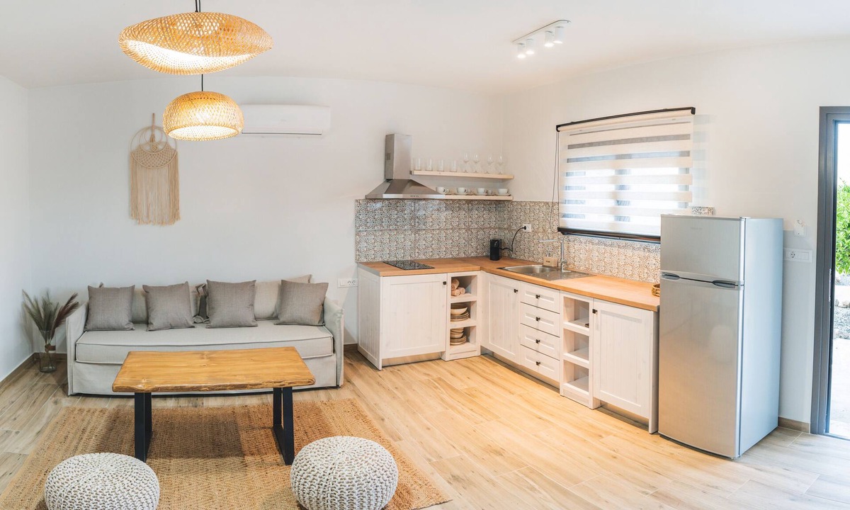 Kolymbia Bed & Breakfast | Aesthisis Sensational Accommodation