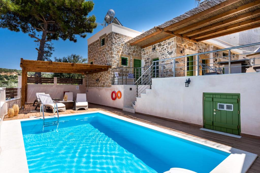 Piskokefalon House | Aggel's House - stone house - private pool - courtyard - countryside views