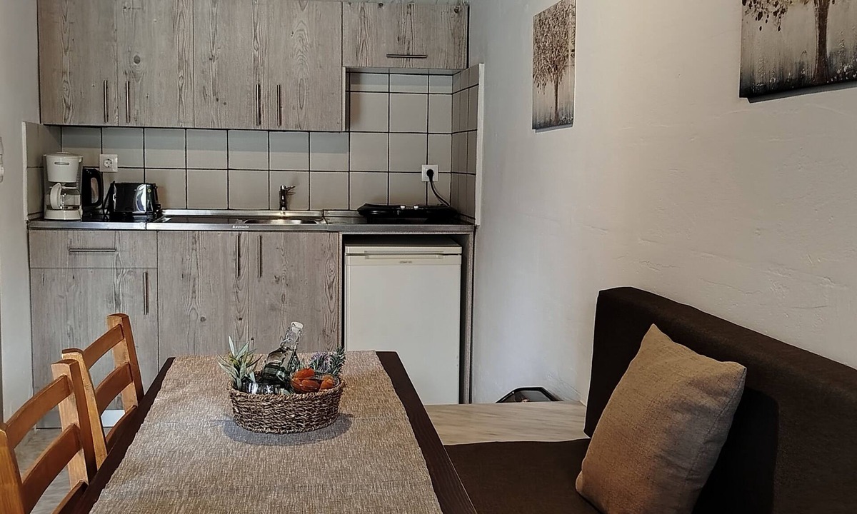 Neo Kalamaki Apartment | Almmos Mezzanine Apartments for rent 50 meters from the sea in Kalamaki Crete