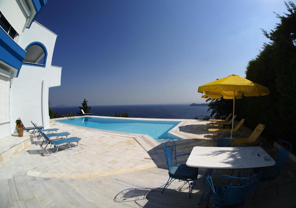 Marathon Villa | Anemolia Luxurious Maisonette