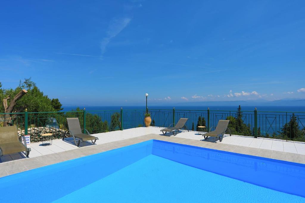 Koutsi Apartment | Antigoni Villas