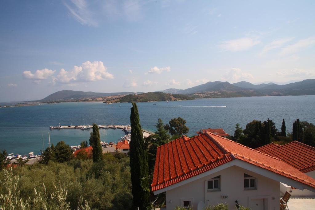 Lygia Apartment | Aris Villas
