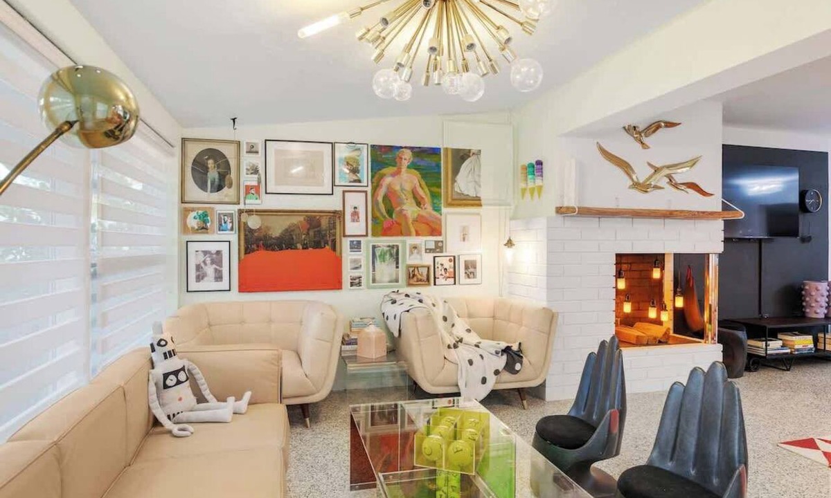 Whitfield House | ArtHouse · Art Inspired Dream Home + Pool + Beaches + SRQ