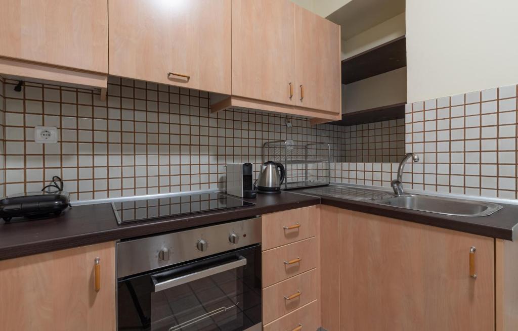 Neapoli Apartment | Asklipiou 34 Apartments B