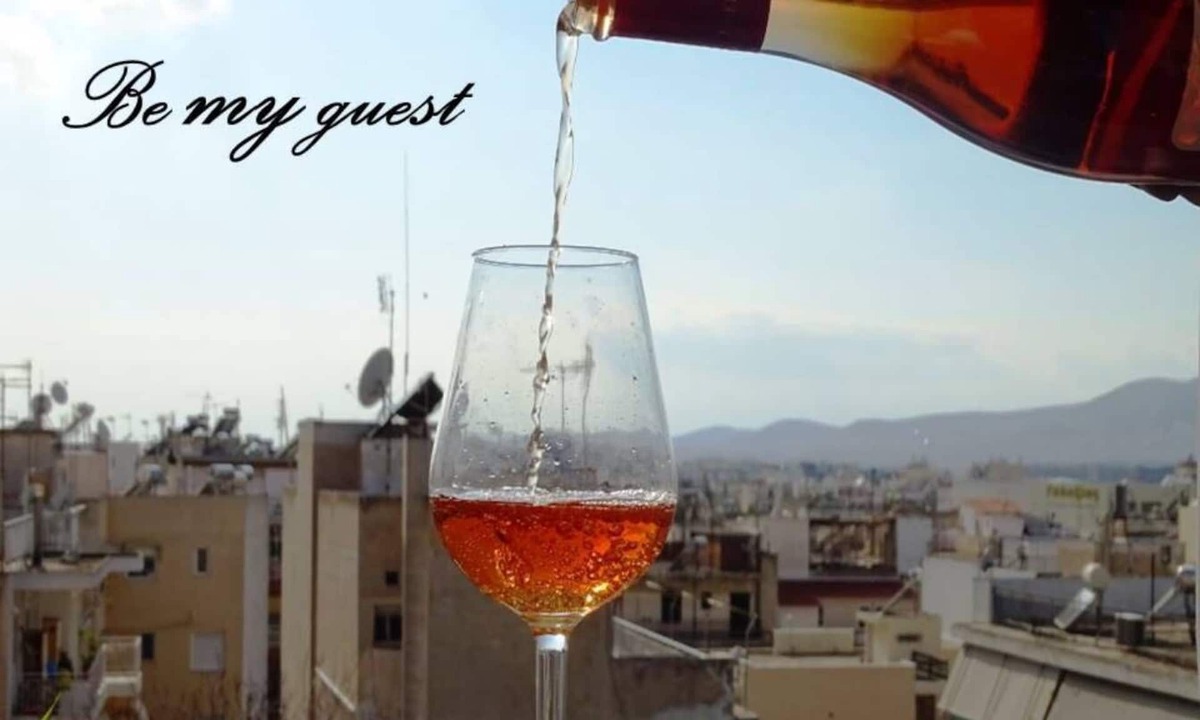 Omonia Apartment | Athens Be my guest!❤️️ enjoy the sun☀️next ro everything.