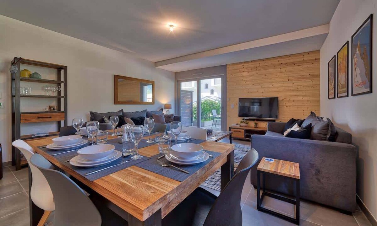 Chamonix City Centre Apartment | Basecamp Town Centre 2 Bed Ground Floor Apartment with Terrace