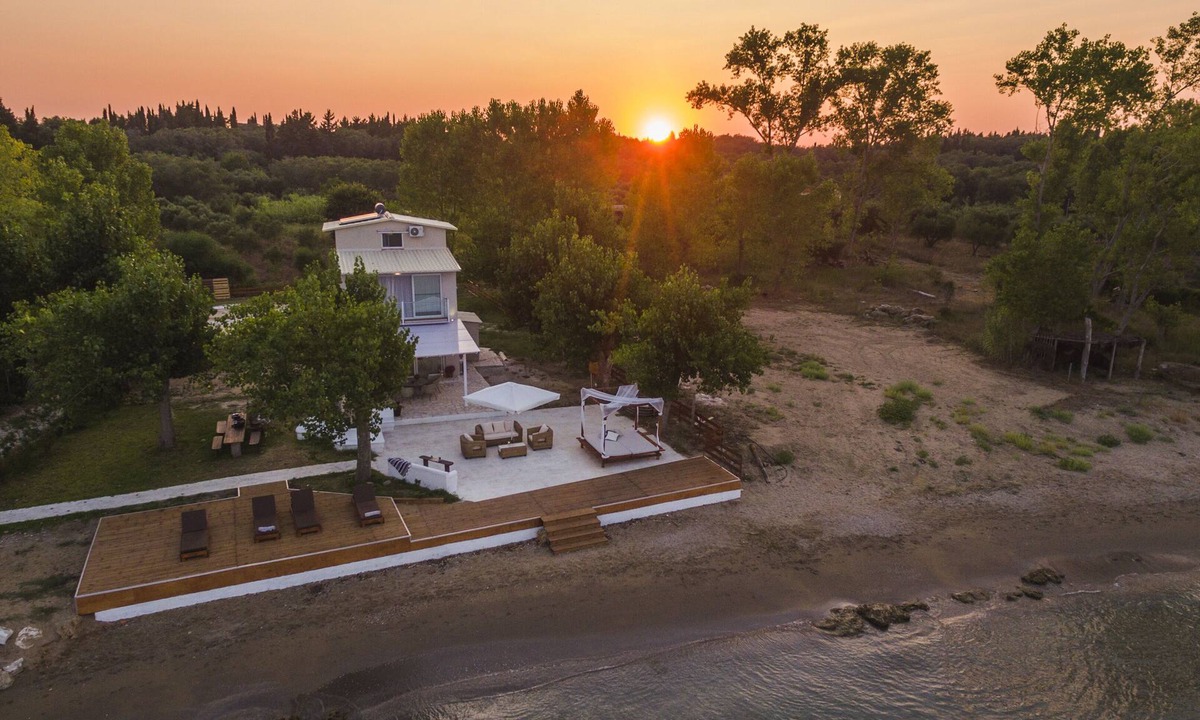 Molos Villa | 'BEACH GEM' House on the beach