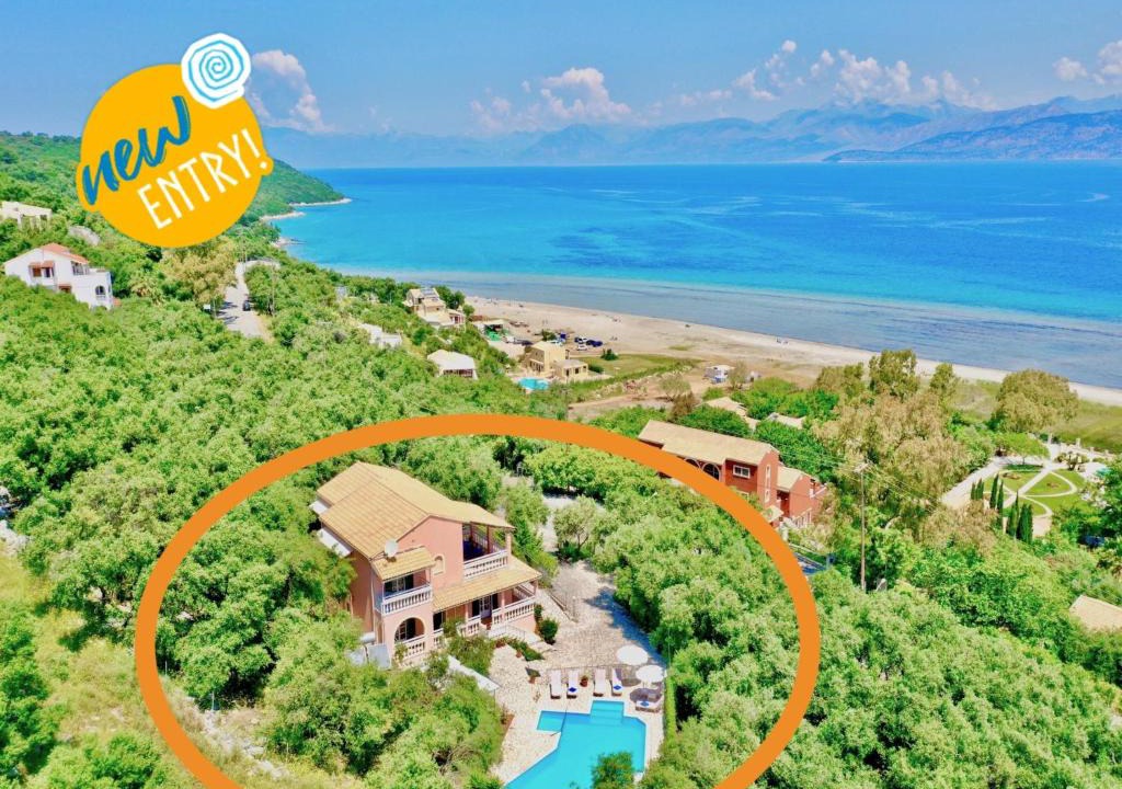 Apraos Villa | Beach Villa Thespina with private pool by DadoVillas