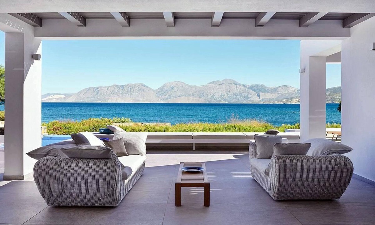 Ammoudara Villa | Beachfront Art Villa with a heated pool