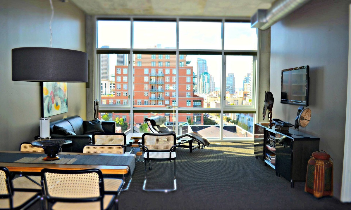 East Village Condo | Beautiful and Modern East Village/Ballpark Loft in the Center of Downtown