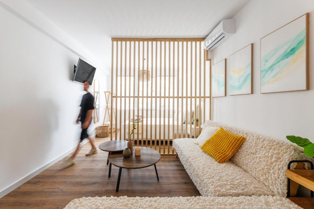 Vardaris Apartment | Boho Central Suites