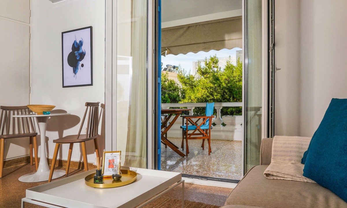 Vouliagmeni Apartment | Breeze One Bedroom Apartment by BluPine