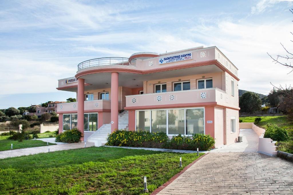 Markopoulo Mesogaias Apartment | Bright and Relax Studios in Porto Rafti!