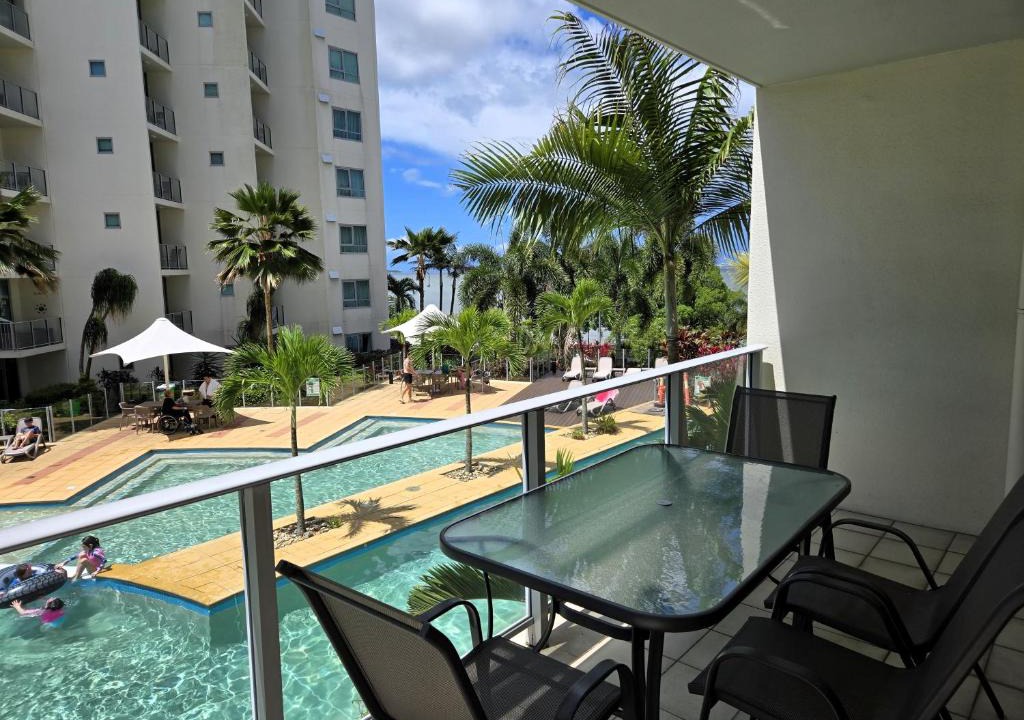 Cairns Central Business District Apartment | Cairns Reefside Retreats