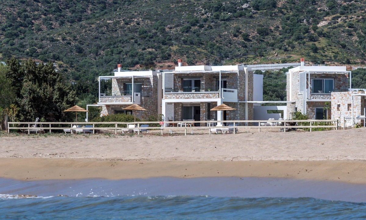 Gialos Villa | Cedar Bay Beachside Villas