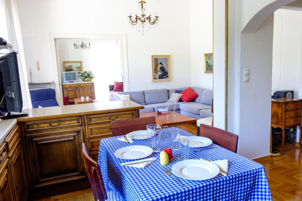 Khalandrion Apartment | Chalandri Home Away