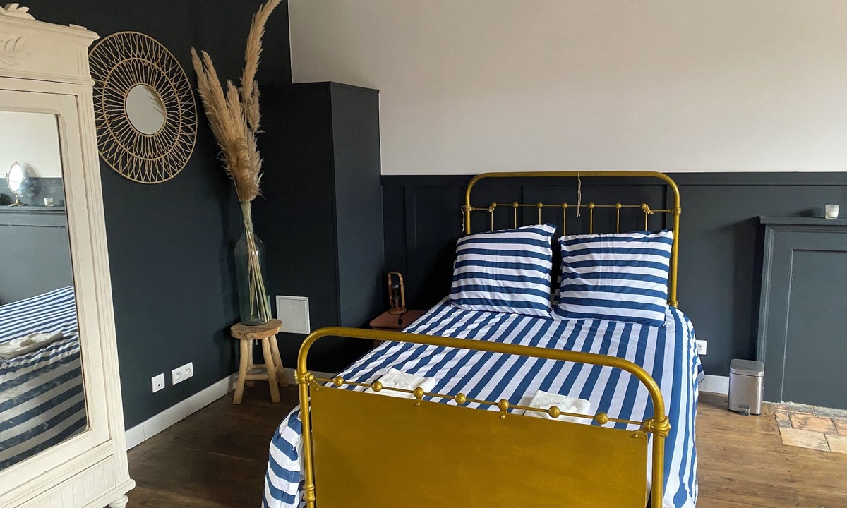 Chabanais House | Charming townhouse on chabanais oldest historic street