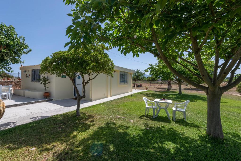 Messini House | COSY, SUNNY AND RELAXING BEACH HOUSE