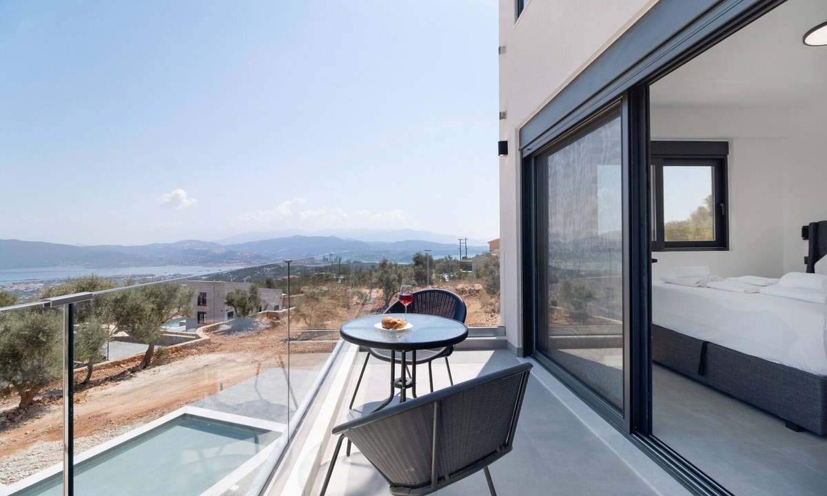 Kavallos Villa | Country House 'Villa Andria' with Sea View, Wi-Fi and Air Conditioning