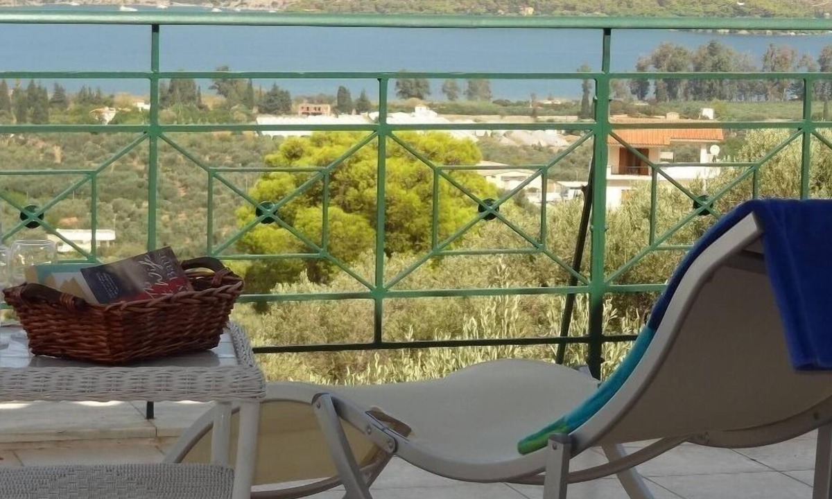 Galatas Villa | Detached Villa With Panoramic Views. 2 Mins Crossing To Poros Island