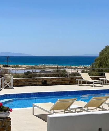 Agios Prokopios Apartment | Dina Naxos Studios