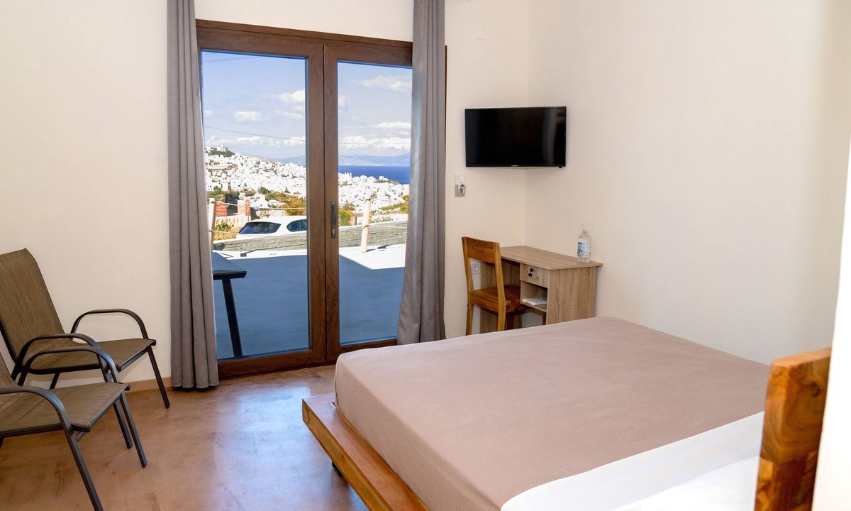 Dipolis | Syros