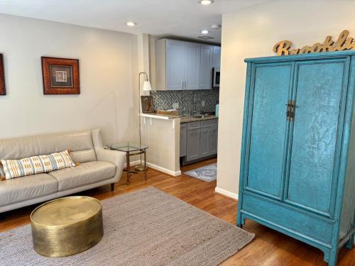 Navy Yard House | Downtown House Free On-site Parking A