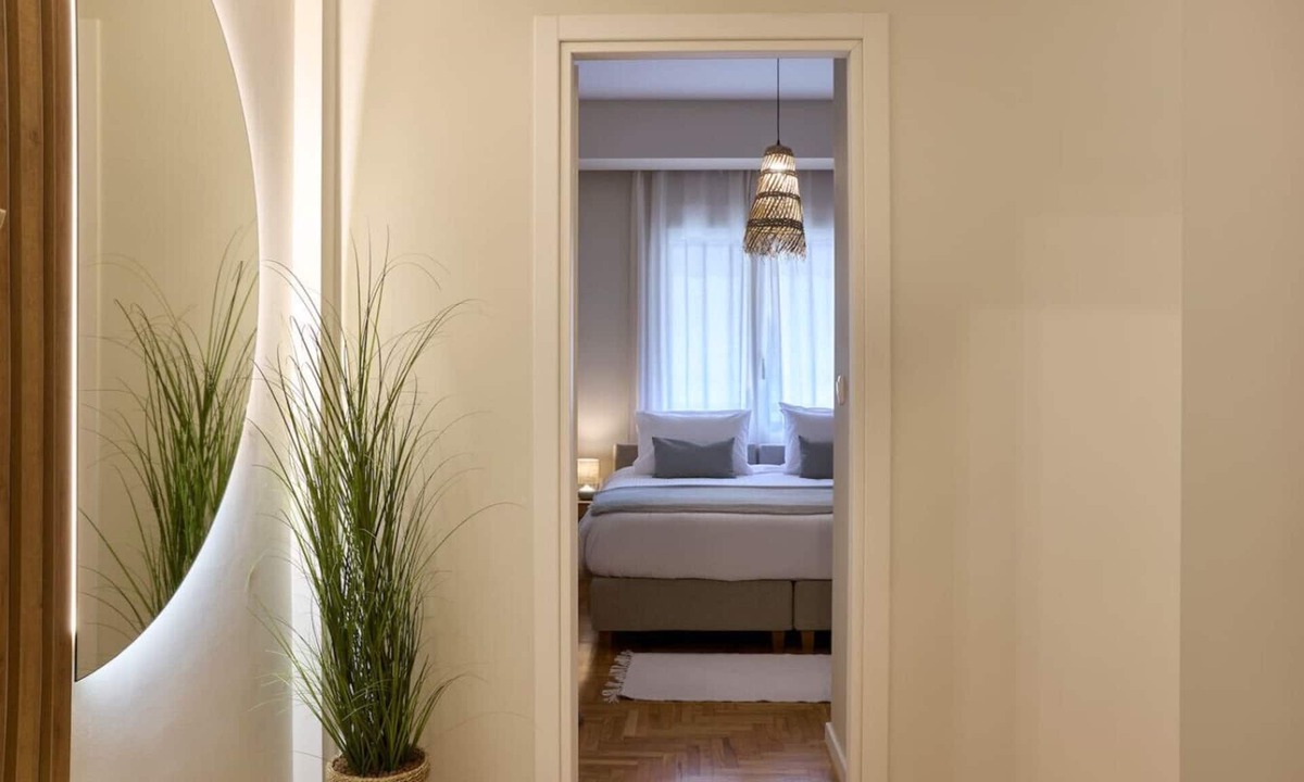 Filopappou Apartment | Earthy Comfort 2bd Apt With Koukaki Views
