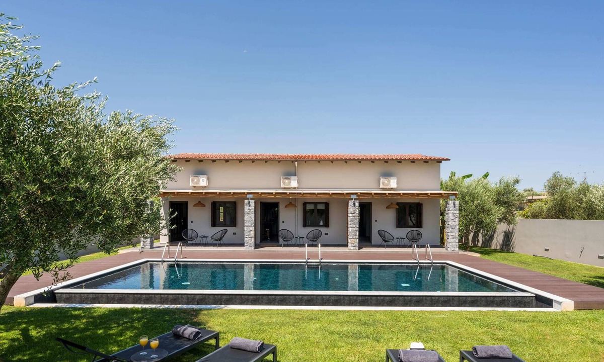 Katsifariana Villa | Eightyfour Living with private pool