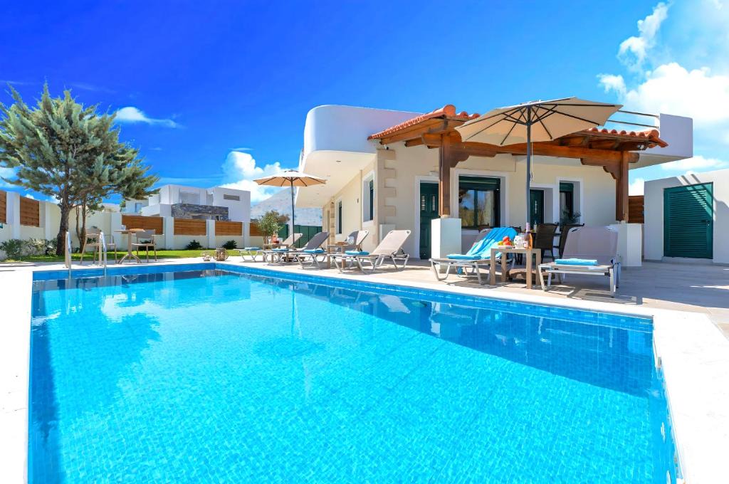 Paralia Kourna Villa | Eliomar Beachside Villa