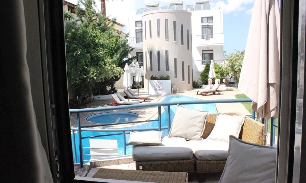Daratsos House | Elizabeth Suites