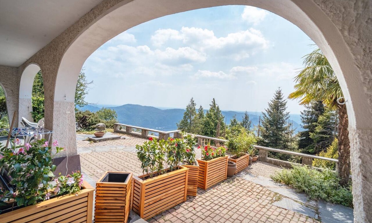 Sagno Apartment | Exclusive Panoramic Sky Alps