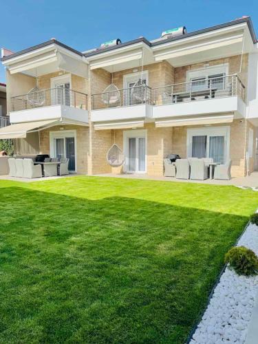 Nikita Apartment | Exotic Apartments Nikiti