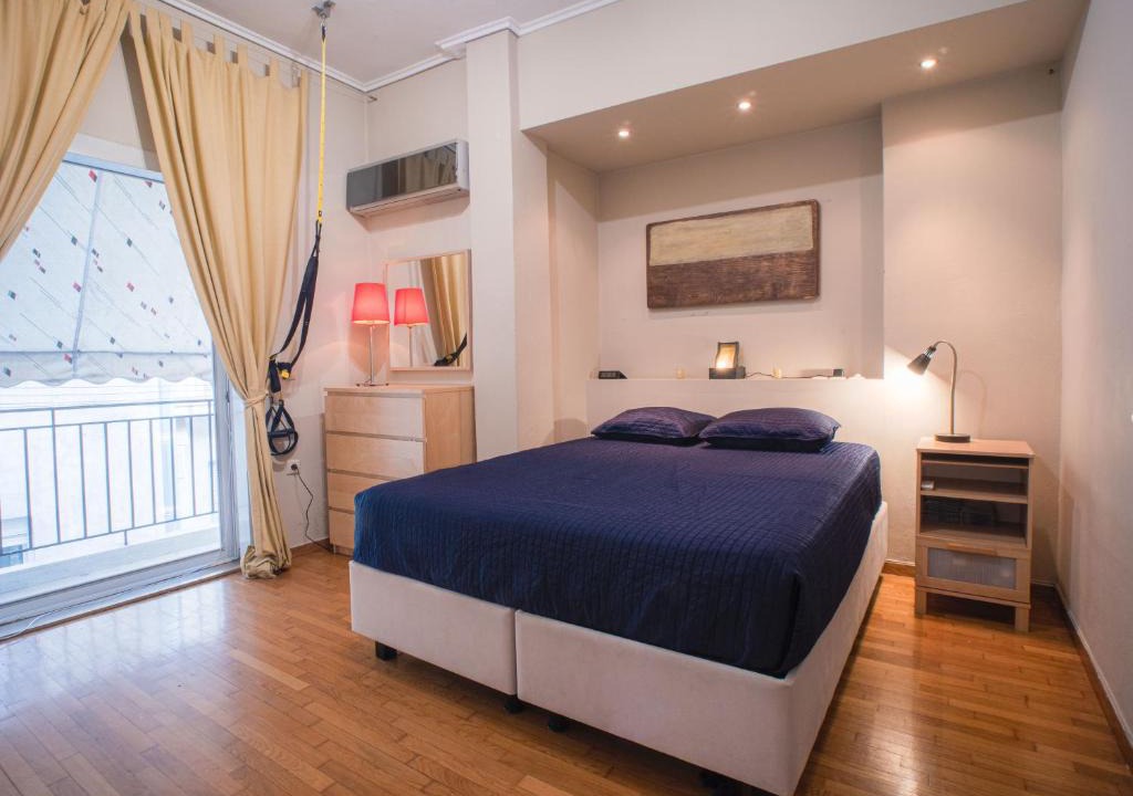 Makrigianni Apartment | Flat right at the Acropolis subway & museum
