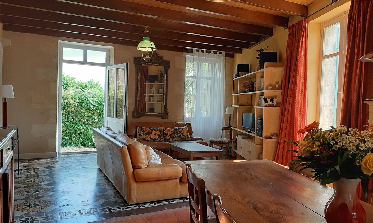 Berson House | Gîte "château les Cèdres" 4 Pers. 90 m2, au Coeur du Vignoble