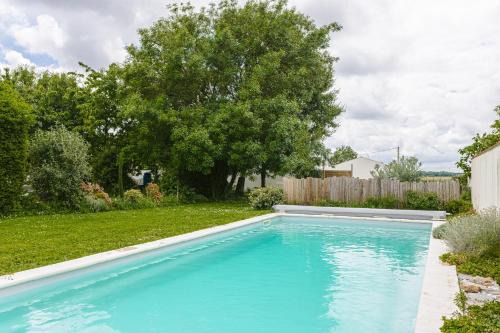 Puyravault House | Gabae Les Volets Verts