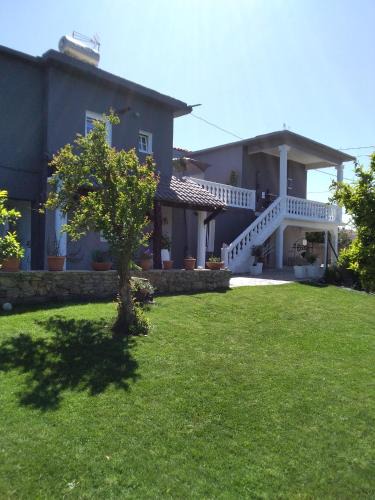 Pyrgos Psilonerou Apartment | Garden Rooms