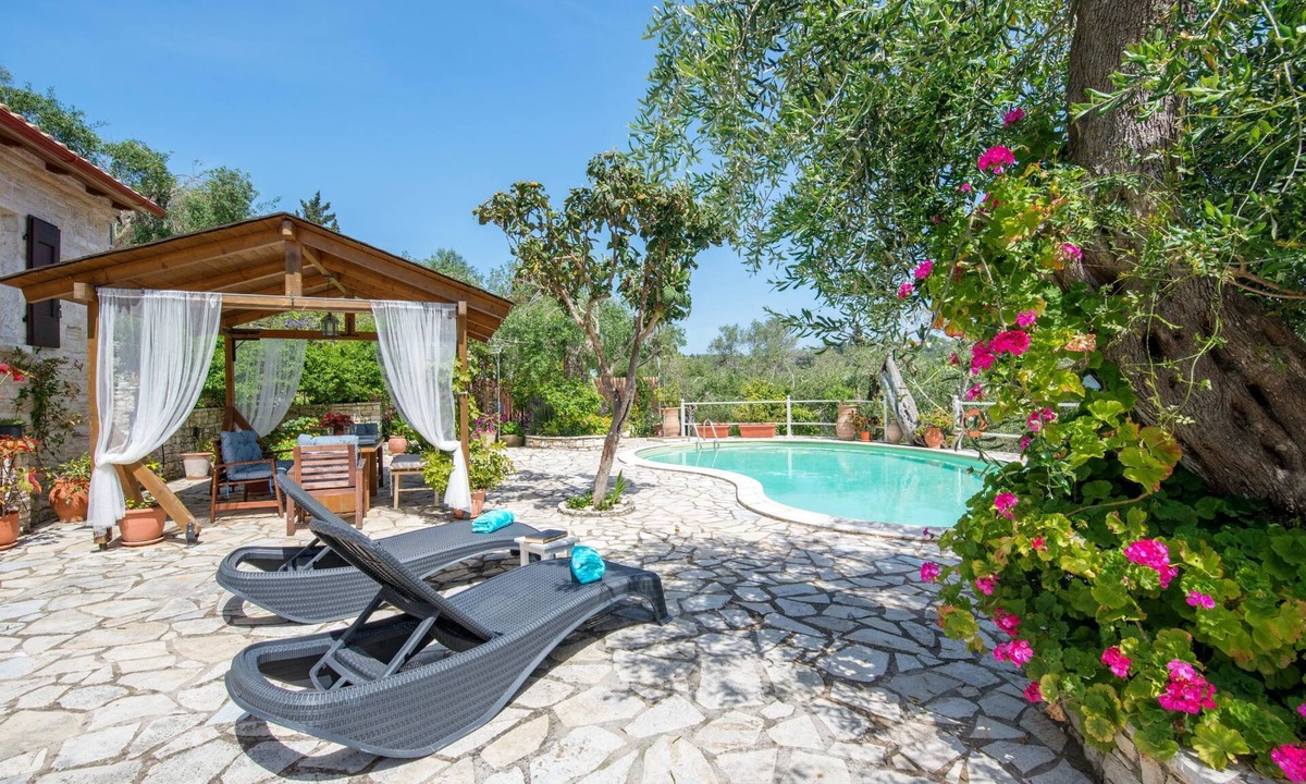 Mpogdanatika Villa | Georgina House, Paxos: Your Luxury Retreat Awaits.