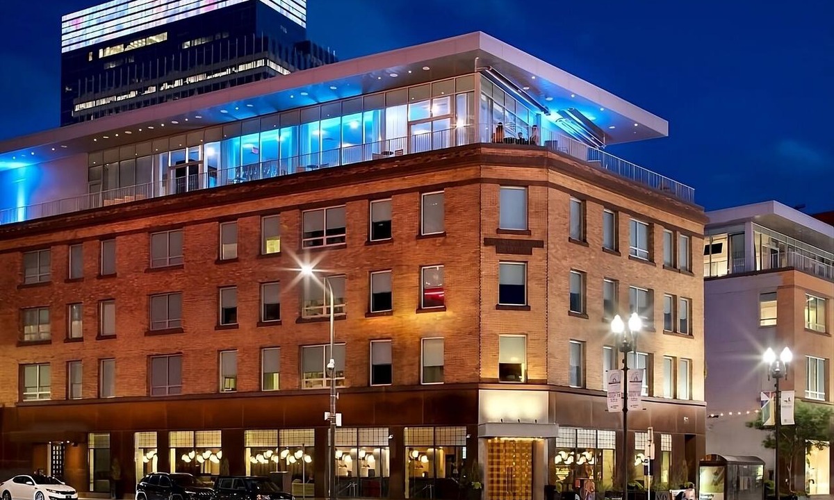Downtown Minneapolis Hotel | Get Ready for Blissful Getaway! Pets Allowed, Near Bakken Library and Museum