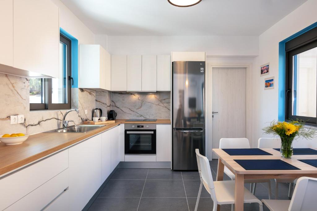 Dempla Apartment | Greek Sky - New modern apartment with shared pool