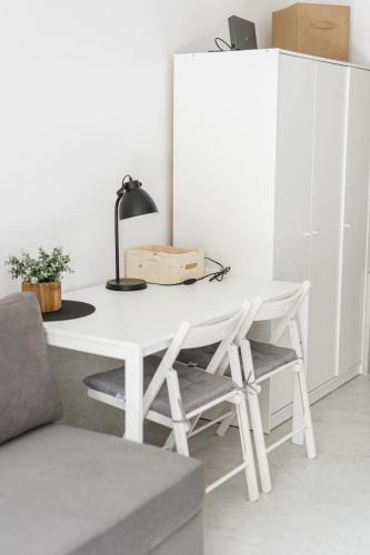 Ampelokipoi Apartment | Grounded Athens Retreat