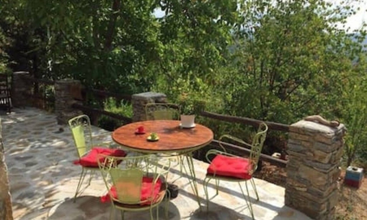 Grove Cottage Pelion | Milies