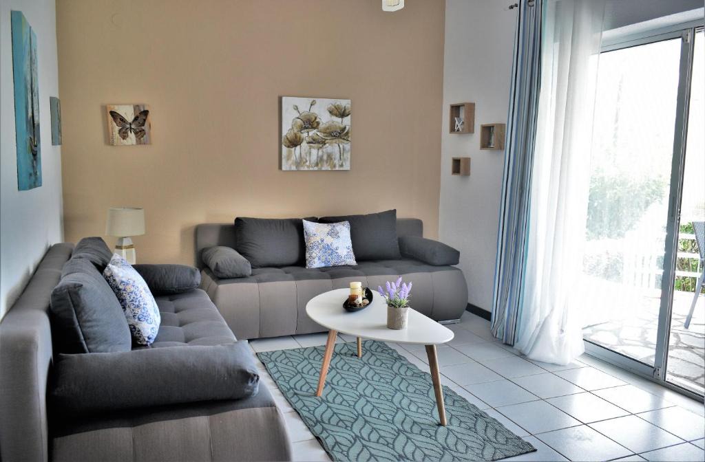 Kalyves Polygyrou House | HALKIDIKI MΑRE