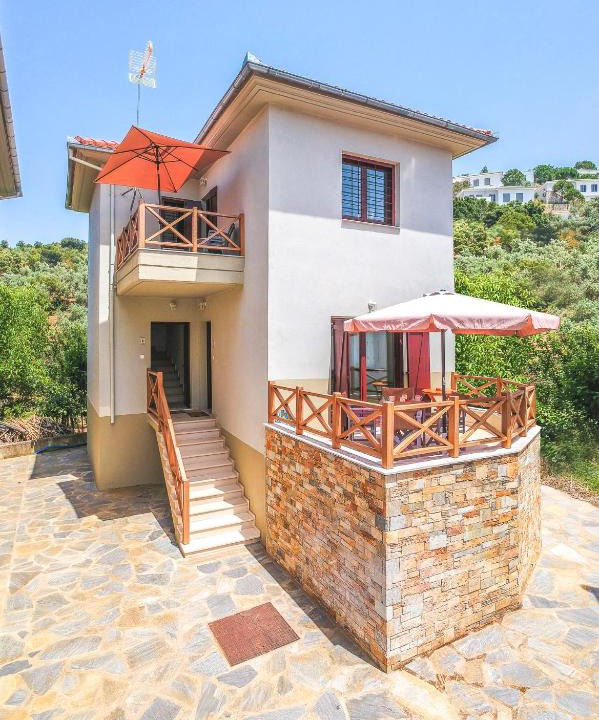 Platania House | Harmony House