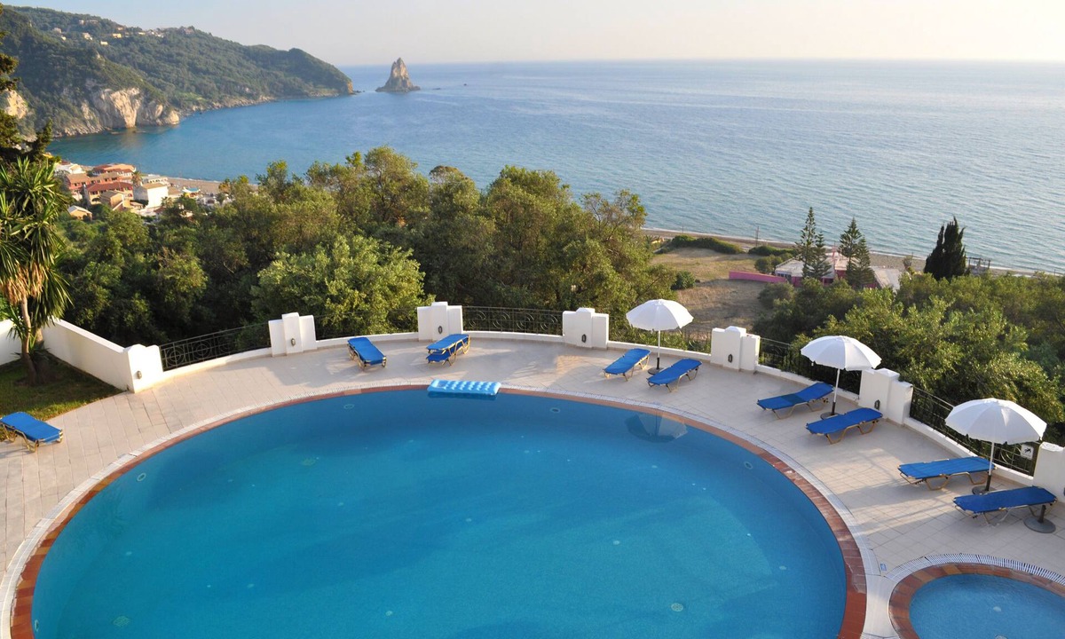 Agios Gordios Apartment | Holiday Apartments Maria with pool and Panorama View - Agios Gordios Beach